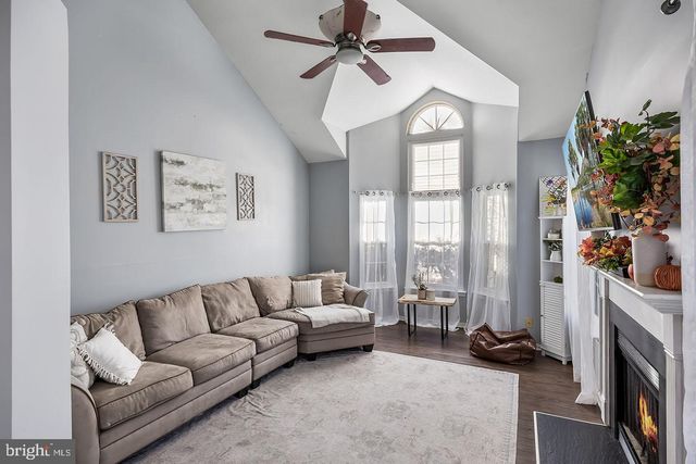 72 PONDVIEW LN, Sicklerville, NJ 08081