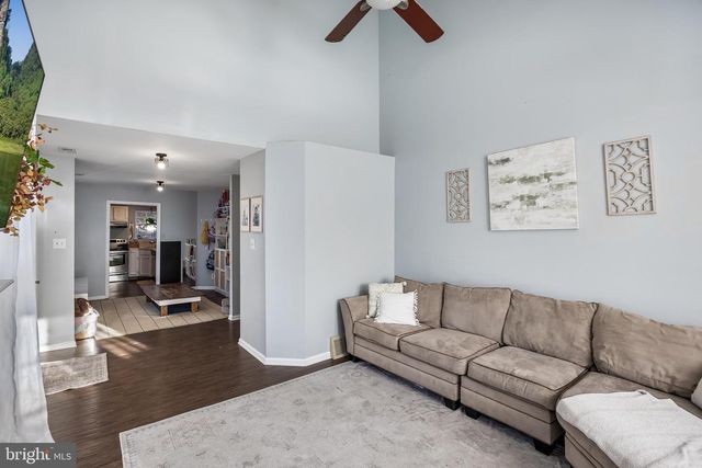 72 PONDVIEW LN, Sicklerville, NJ 08081