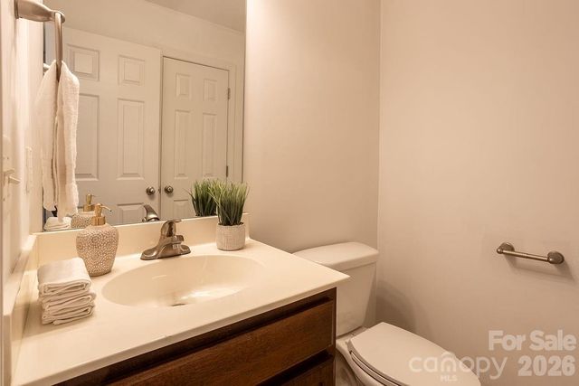 31 Amersham Lane, Fletcher, NC 28732