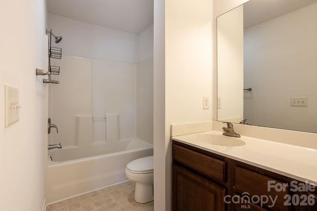 31 Amersham Lane, Fletcher, NC 28732