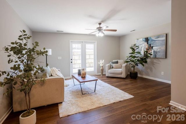 31 Amersham Lane, Fletcher, NC 28732