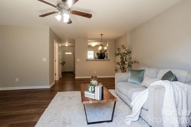 31 Amersham Lane, Fletcher, NC 28732