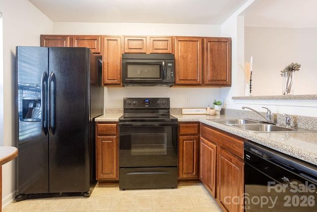 31 Amersham Lane, Fletcher, NC 28732