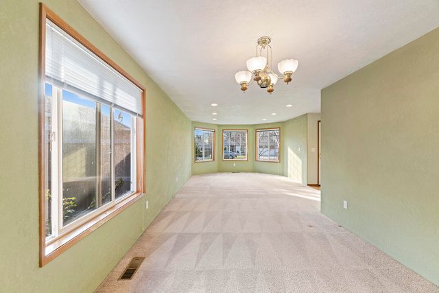 108 Meadow View Drive, Phoenix, OR 97535