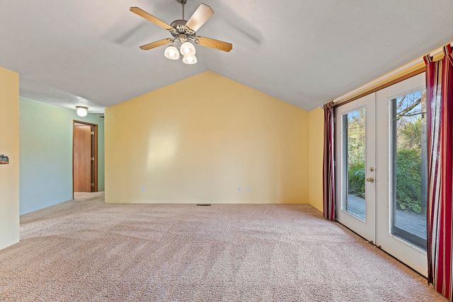 108 Meadow View Drive, Phoenix, OR 97535