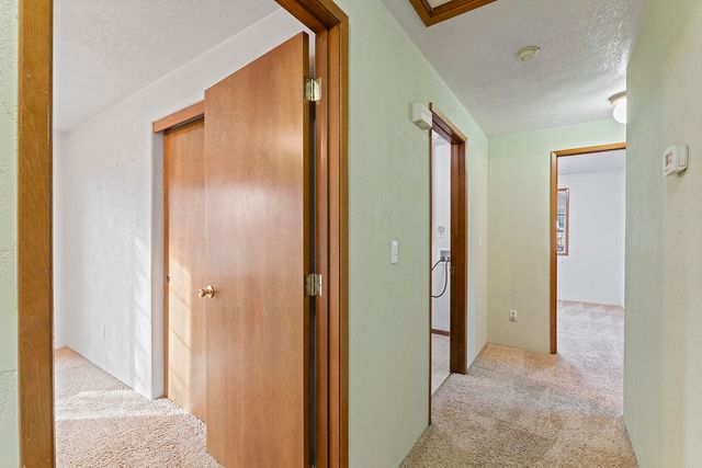 108 Meadow View Drive, Phoenix, OR 97535