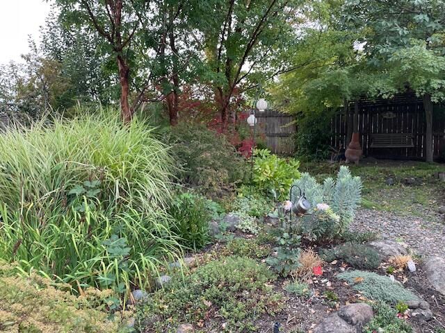 108 Meadow View Drive, Phoenix, OR 97535