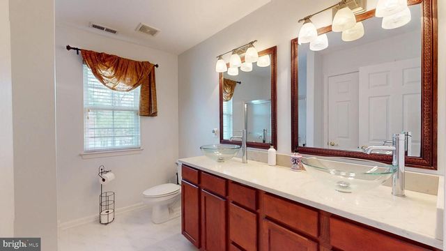 39 MIDBRIDGE DRIVE, Medford, NJ 08055
