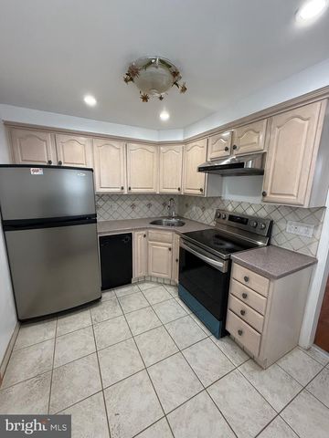 3220 GUILFORD ST, Philadelphia, PA 19136