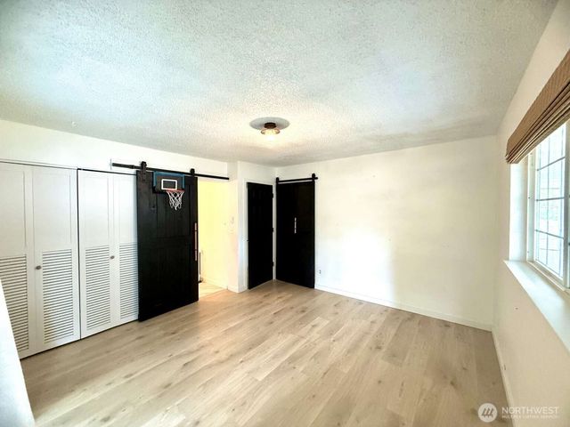 704 Kansas Street SW, Orting, WA 98360