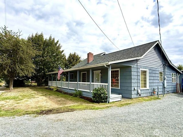 704 Kansas Street SW, Orting, WA 98360