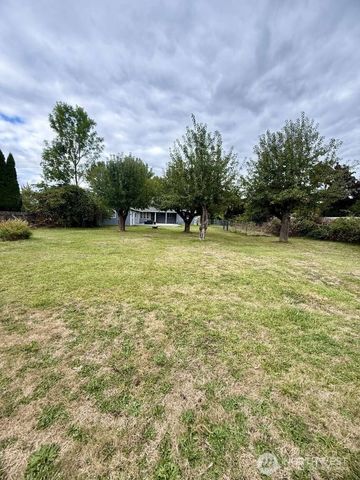 704 Kansas Street SW, Orting, WA 98360