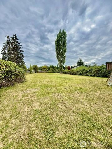 704 Kansas Street SW, Orting, WA 98360