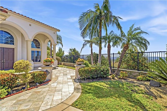 17601 Edgewood, Yorba Linda, CA 92886