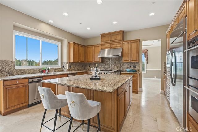 17601 Edgewood, Yorba Linda, CA 92886