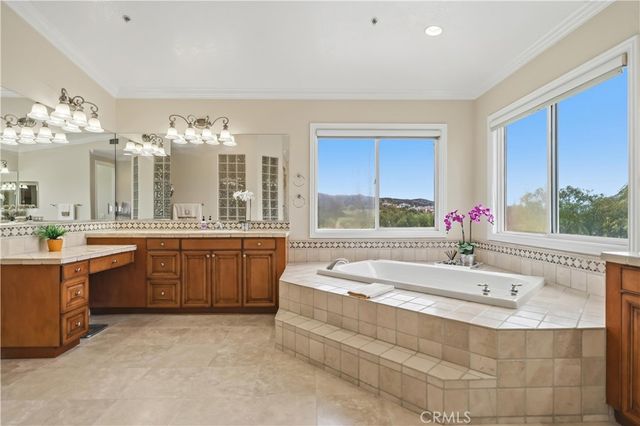 17601 Edgewood, Yorba Linda, CA 92886