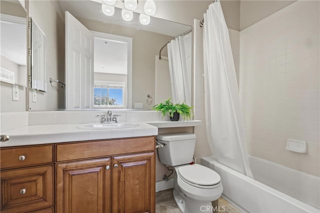 17601 Edgewood, Yorba Linda, CA 92886