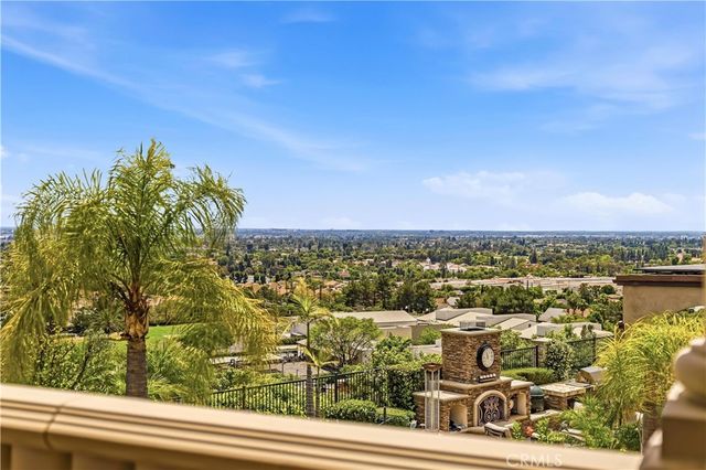 17601 Edgewood, Yorba Linda, CA 92886
