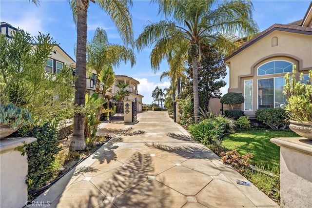 17601 Edgewood, Yorba Linda, CA 92886