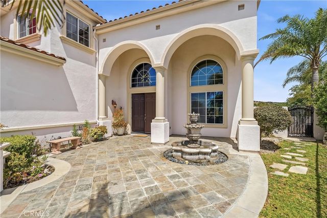 17601 Edgewood, Yorba Linda, CA 92886
