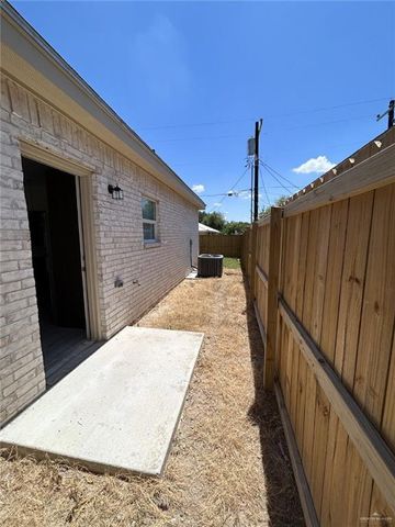 1320 N Mccoll Road 2, Edinburg, TX 78541