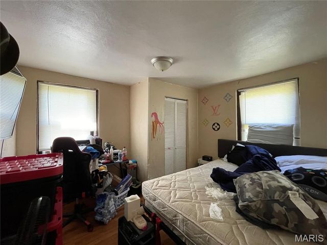 3523 Elmhurst Drive, St Louis, MO 63121