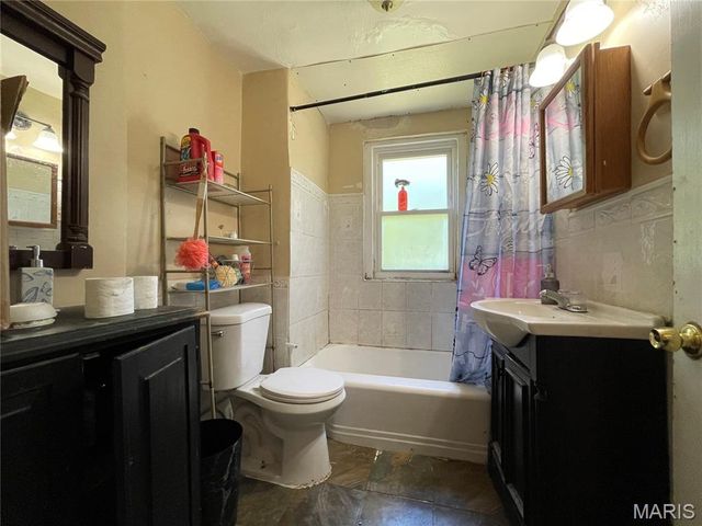 3523 Elmhurst Drive, St Louis, MO 63121