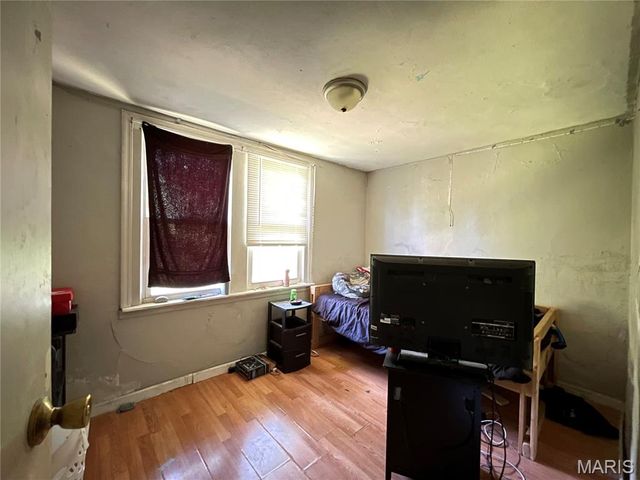 3523 Elmhurst Drive, St Louis, MO 63121
