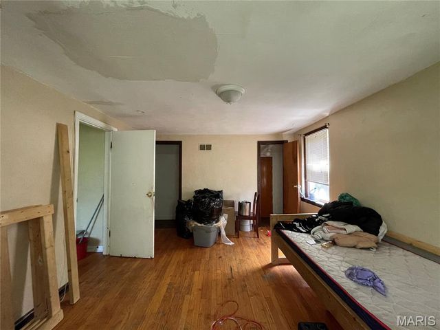3523 Elmhurst Drive, St Louis, MO 63121