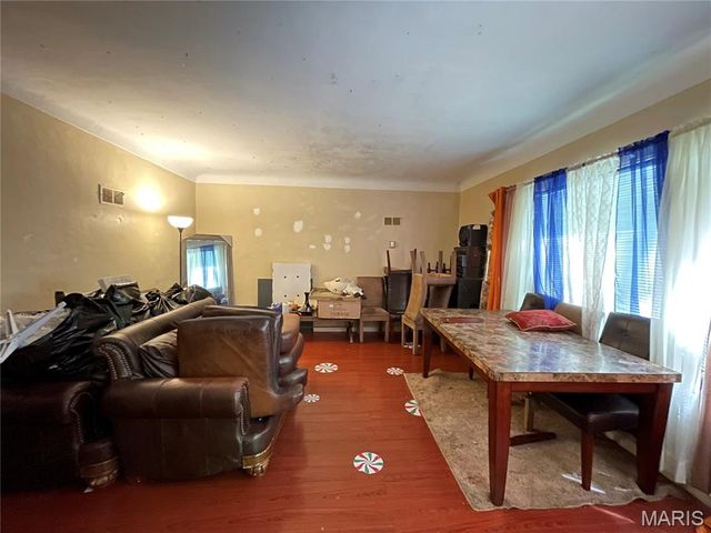 3523 Elmhurst Drive, St Louis, MO 63121
