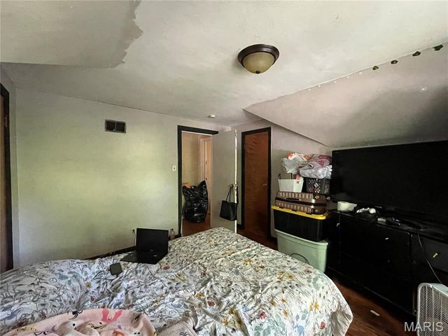 3523 Elmhurst Drive, St Louis, MO 63121