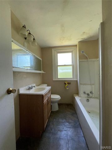 3523 Elmhurst Drive, St Louis, MO 63121