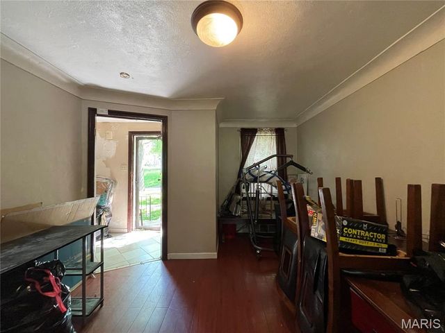 3523 Elmhurst Drive, St Louis, MO 63121