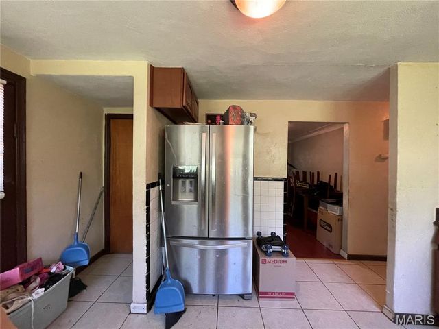 3523 Elmhurst Drive, St Louis, MO 63121