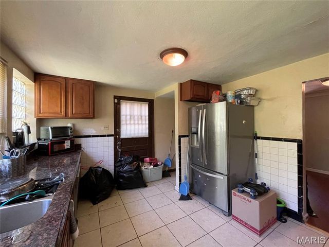 3523 Elmhurst Drive, St Louis, MO 63121