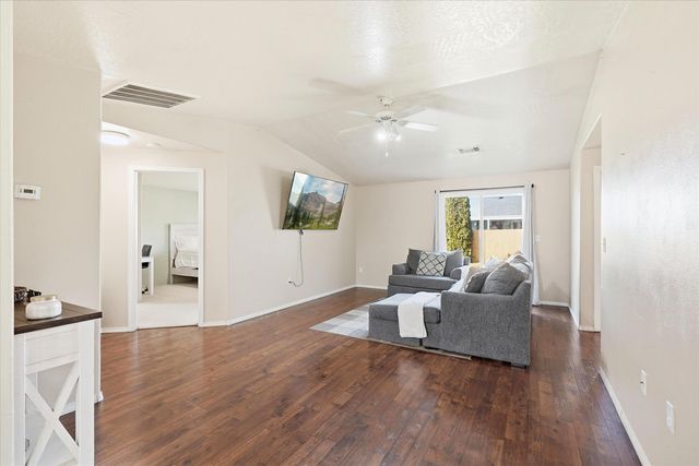 3851 Agate Meadows Court, White City, OR 97503