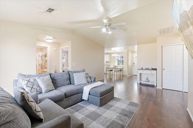 3851 Agate Meadows Court, White City, OR 97503