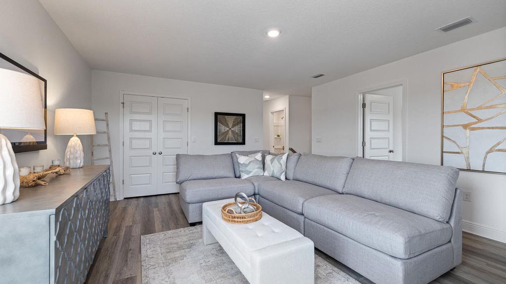 Image 15 of property listing at 2134 Aqua Street, Gulf Breeze, FL 32563
