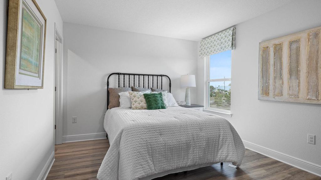 Image 18 of property listing at 2134 Aqua Street, Gulf Breeze, FL 32563