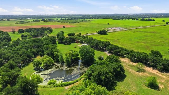 3200 Fairview Road, Millsap, TX 76066