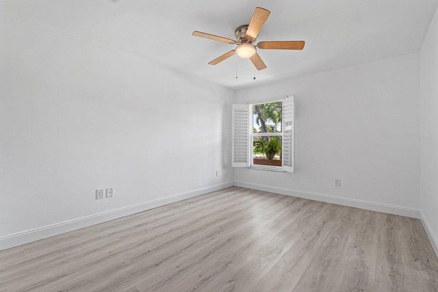 6930 NW 2nd Terrace, Boca Raton, FL 33487