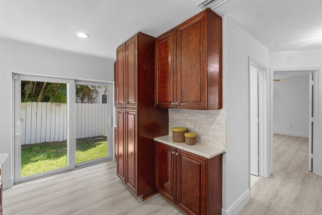 6930 NW 2nd Terrace, Boca Raton, FL 33487