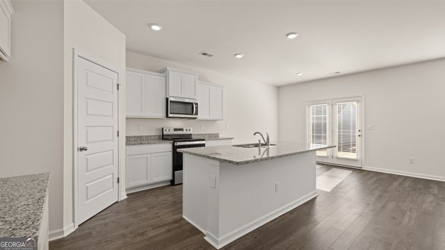 194 LAURITSEN Way 328, Newnan, GA 30265