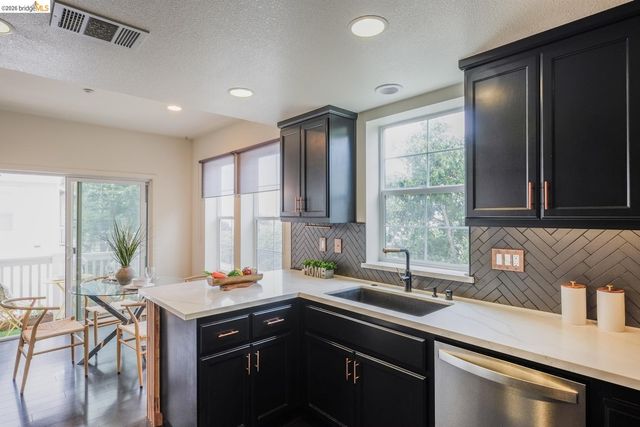 2269 Northshore DR, Richmond, CA 94804