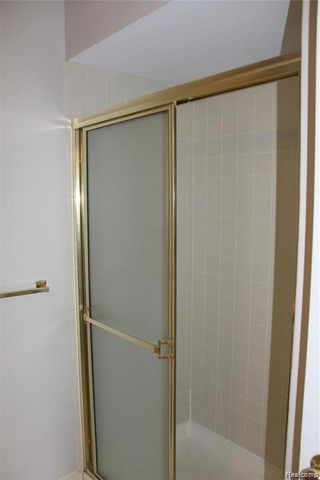 4428 Berkshire Dr, Sterling Heights, MI 48314