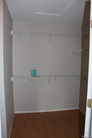 4428 Berkshire Dr, Sterling Heights, MI 48314