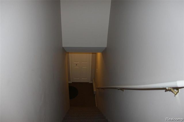 4428 Berkshire Dr, Sterling Heights, MI 48314