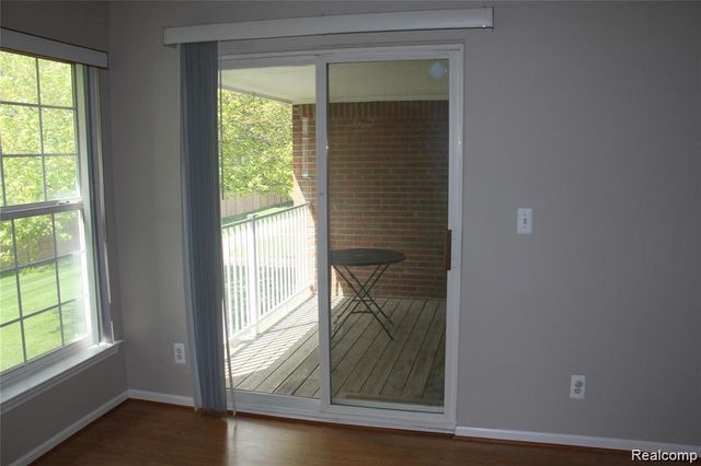 4428 Berkshire Dr, Sterling Heights, MI 48314