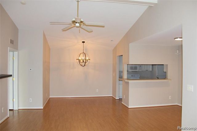 4428 Berkshire Dr, Sterling Heights, MI 48314