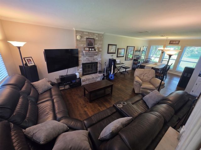 15355 Meadow Village Drive, Houston, TX 77095